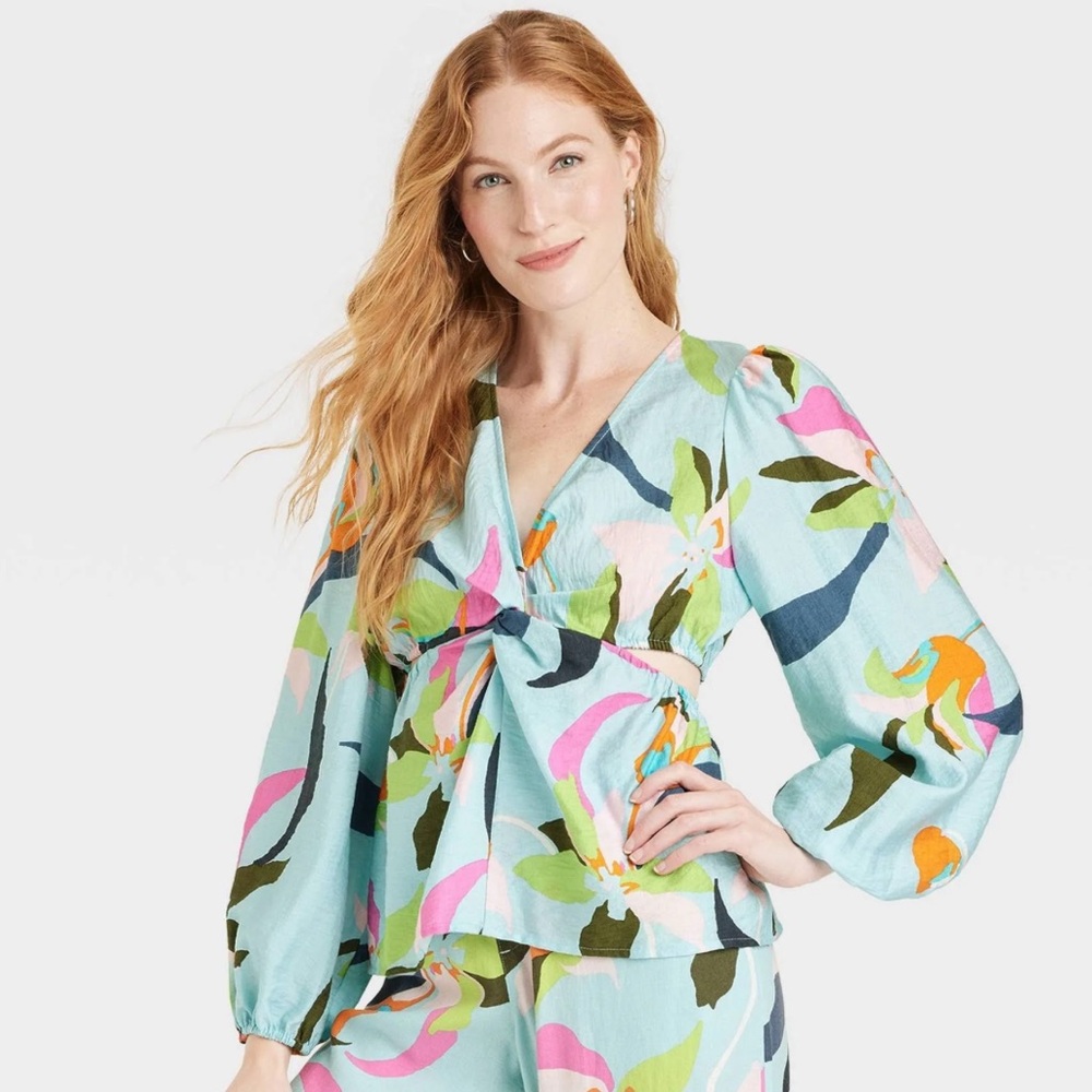 A NEW DAY BALLOON SLEEVE TROPICAL FLORAL CUTOUT TOP